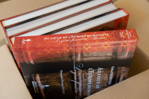 Exemplaires du livre «Au cœur de l'Europe humaniste» à la sortie du carton — Éditions du Tourneciel