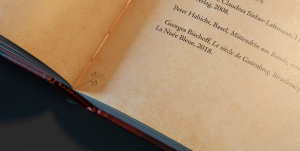 Détail, pagination du livre «Au cœur de l'Europe humaniste» à la sortie du carton — Éditions du Tourneciel